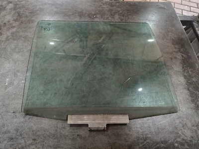 Originale Mercedes-Benz W124 S124 Finestrino Laterale Posteriore Destra - Bild 1 von 4