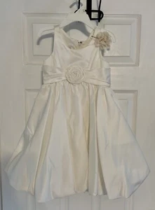 Flower Girl Dress David's Bridal White Satin Size 4 - Includes Lace Hair Clip - Picture 1 of 12