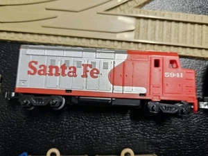 Mattel Hot Wheels 1983 Take-Along-Train Railroad Santa Fe & Track (Not Complete) - Picture 1 of 18
