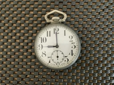 Antiguo Reloj de Bolsillo Illinois Watchcase Co 15 Joyas Hecho en Suiza Repuestos/Reparaciones Foto 1 de 4