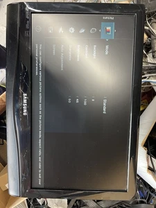 SAMSUNG LN19C250D1D TV TELEVISION NO STAND - Picture 1 of 6