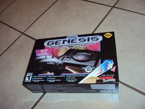 Console SEGA GENESIS Mini By SEGA 42 GIOCHI 30 anni anniversario edizione 2019 NUOVA - Foto 1 di 7