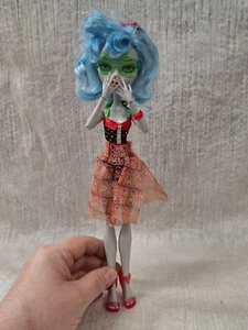 2011 MONSTER HIGH GHOULIA YELPS PUPPE "Skull Shores" - Bild 1 von 7