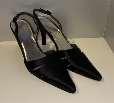 Tacones Stuart Weitzman negros satinados punta puntiaguda talla 7,5 N vacaciones formales Foto 1 de 4