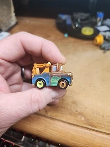 Disney Pixar 1.5" Cars Die Cast Mini Racers Tow Mater 2016 FBG80 Mattel - Picture 1 of 7