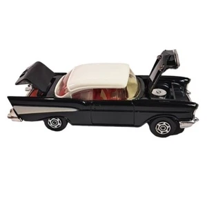 Corgi 1957 Nero/Bianco Chevrolet Bel Air Scala 1/43 C825/1 Made In GT Britain - Foto 1 di 15
