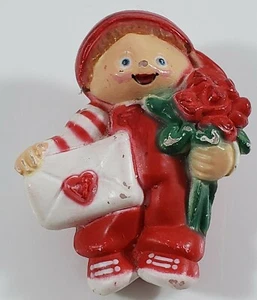 Spilla plastica vintage Pasqua illimitata ragazzo con amore lettera rose PER RIPARAZIONE - Foto 1 di 5