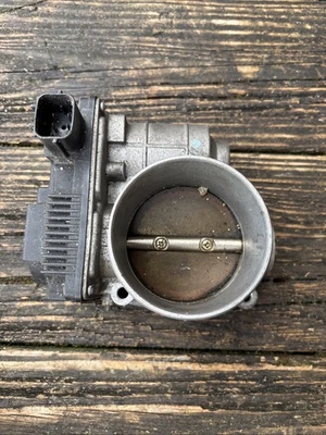 Infiniti G35 2003-2005 acelerador cuerpo del acelerador OEM Foto 1 de 3