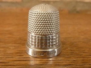 A nice Antique Size 6 James Swann Thimble Hallmarked silver Birmingham 1917 - Picture 1 of 1