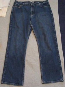 LEE Riders Relax Fit Blue Stretch Denim JEANS Women's 18 M Straight 36" x 29.5" - Picture 1 of 14