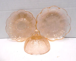 Piatto burro bambino rosa vintage con coperchio e piattino il motivo è fiore di ciliegio - Foto 1 di 6