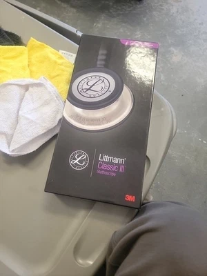 3M Littmann Classic III Monitoring Stethoscope 5620 27" + Earpieces - Image 1 of 2