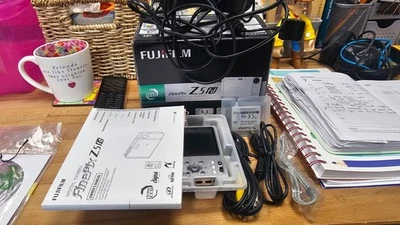 Cámara digital Fujifilm FinePix Z5 fd Foto 1 de 4