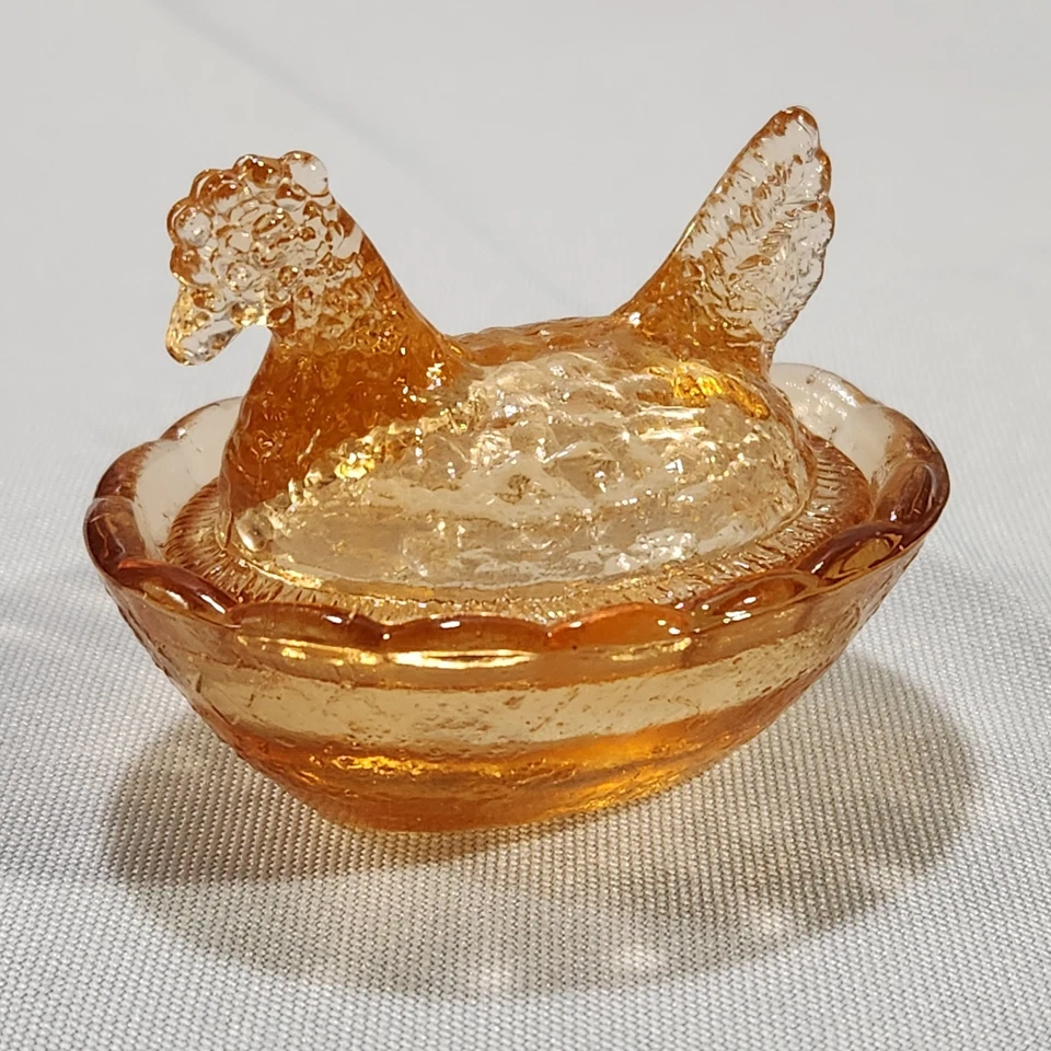UNMARKED Light Amber Pale Pink Glass Miniature Hen on Nest Salt Cellar Trinket Dish