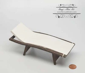Clearnce Sale 1:12 Dollhouse Miniature Wicker Chaise AZ YM0812 - Picture 1 of 5