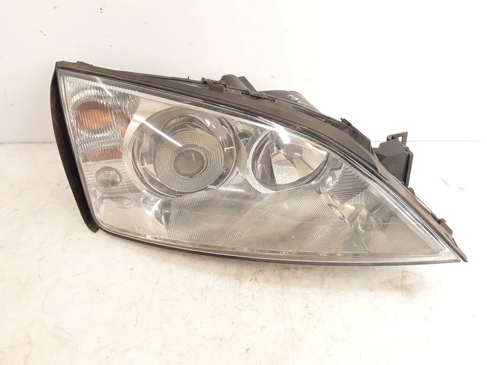 Faro delantero derecho xenón ford mondeo mk ii 2004 lhd 0301174274 Foto 1 de 4