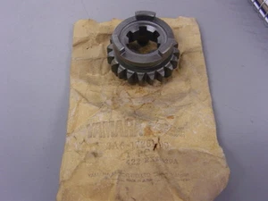 NOS Yamaha 6th Wheel Gear 1978-1981 DT125 DT175 1979-1981 MX175 2A6-17261-00 - Picture 1 of 2