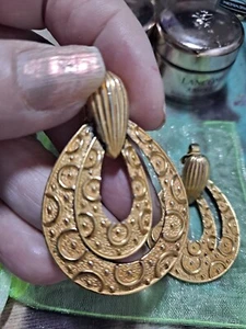 PENDIENTES DE COLECCIÓN CROWN TRIFARI CLIP TONO DORADO Diseño Llamador de Puerta - Imagen 1 de 6
