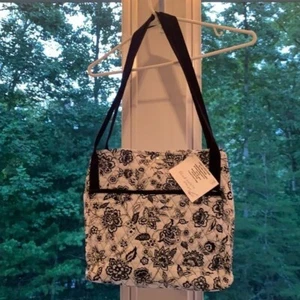 Handmade Black & White Floral Bag Purse Magnetic Closure New - Picture 1 of 4