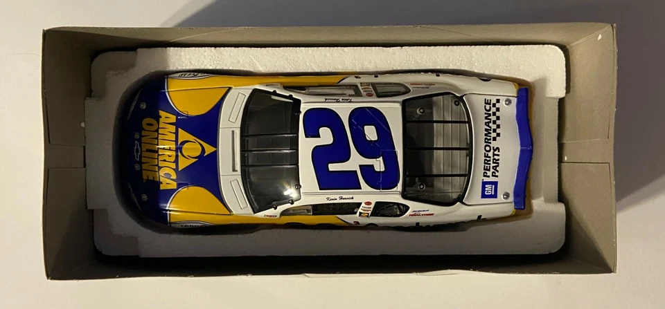 Action 1 24 #29 Kevin Harvick 2001 Diecast Chevy Monte Carlo AOL Car Goodwrench