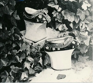 CHINE c. 1930 - Souliers pour Petits Pieds - NV 4019 - Picture 1 of 2