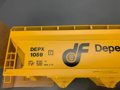 O Weaver Q Craft ACF Center Flow Hopper Dependable Feed Services #1059 O2984 - Image 1 of 4