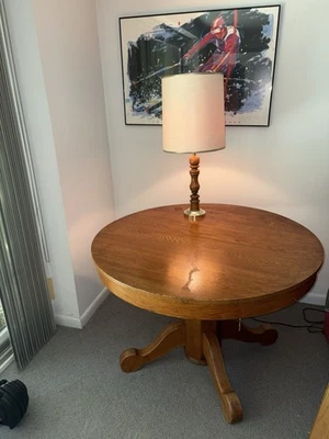 Mesa de comedor circular vintage de roble macizo con 2 hojas adicionales Foto 1 de 3