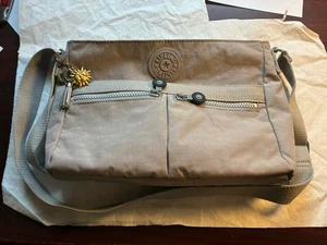  VINTAGE Kipling Nylon Metallic Gold Schultertasche Tasche GEBRAUCHT - Bild 1 von 6