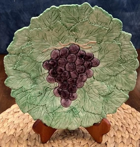 Vintage 1990 Fitz & Floyd Majolica Grapes & Leaves design Plate 9” - Picture 1 of 10