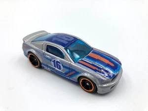 HOT WHEELS '07 FORD MUSTANG - 2016 - Bild 1 von 4