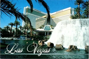 Cartolina, Las Vegas, NV Nevada, The Mirage Hotel con palme e sorrisi - Foto 1 di 4