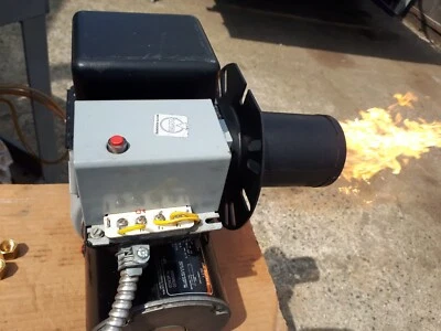 Beckett AFG Oil Furnace Burner 5 1/2"adjustable air tube Round Mount 1 or 2 line Foto 1 de 4