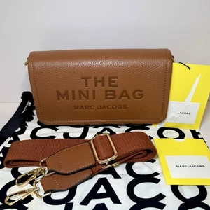 Nuevo con etiquetas Marc Jacobs The Leather Mini Bolso en Aceite de Argán Marrón con Correa Bandolera  - Imagen 1 de 15