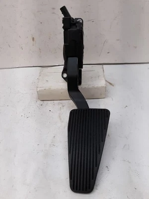 PEDAL ACELERADOR 13-18 RAM 5500 68043161AC Foto 1 de 4