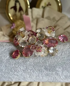 Vintage Sparkling Pink Vendome Rhinestone Pin Brooch Design Style - Picture 1 of 11