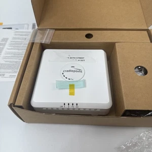 Cradlepoint CBA850 CAT6 4G LTE Mobile Broadband - Picture 1 of 4