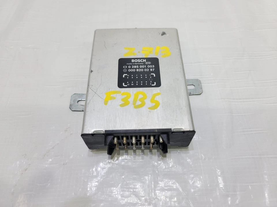 Módulo de control relé cinturón seguridad Mercedes-Benz 190D 1960-1965 1986-1989 0008200297 Foto 1 de 4