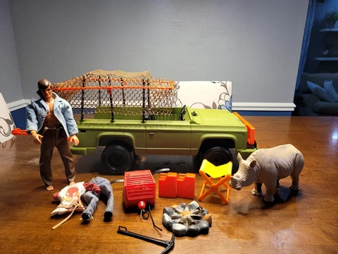 VIntage Mattel 1973 BIG JIM Jungle Truck SAFARI JEEP 1971 BIG JIM KARATE CHOP Cover