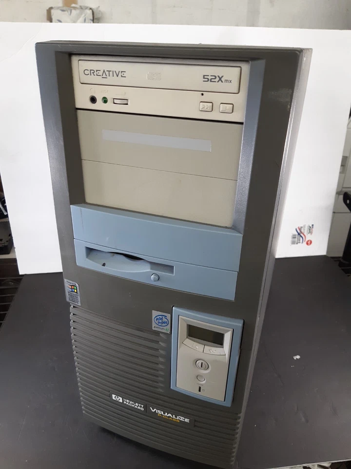 Servidor de estación de trabajo HP VISUALIZE P-Class A1280A de colección Foto 1 de 4