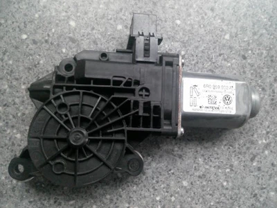 Skoda Fabia MK2 2007 to 2015 Roomster RIGHT Front window motor 6R0959802M - Image 1 of 4