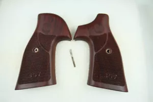 smith and wesson Grips,s&w grips,K/L Frame,Revolver grips,Square butt /Round but - Picture 1 of 6