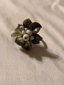Antiker Ring Gold Blätter mit Perlen Mitte einer Blume Größe 8 - Bild 1 von 5
