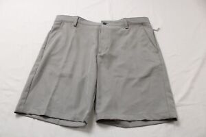 IZOD Men's Straight Fit UPF 15 Golf Shorts MR2 Silver Nickel Size 38 NWT