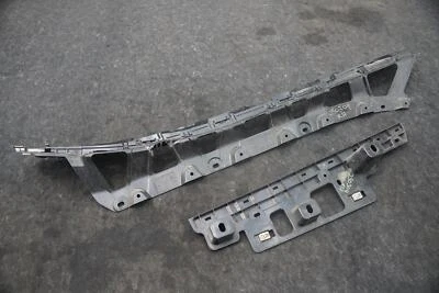 Juego 2 rieles de montaje de soporte de umbral lateral de panel basculante derecho 51777336374 BMW i8 2014-20 Foto 1 de 4