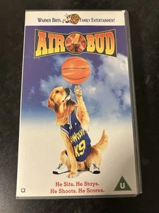 Air Bud Michael Jeter, Kevin Zegers PAL VHS Tape (H195) - Picture 1 of 2