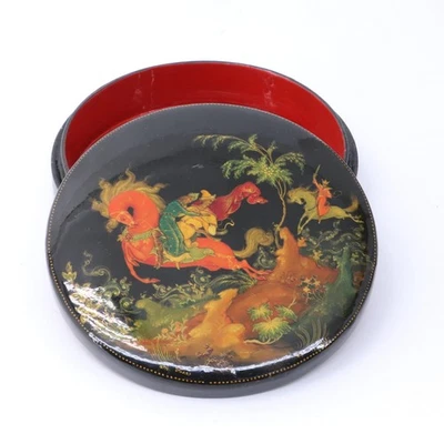 Caja de baratija lacada rusa Palekh Krylov 1968 arte popular firmado Foto 1 de 4