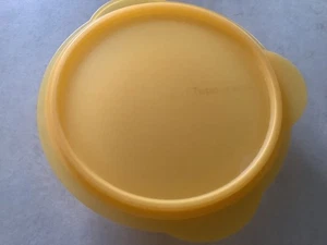 Vintage Tupperware yellow /orange Collapsable Bowl with Lid - Picture 1 of 5