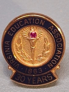 Virginia Education Association 30. JAHR ANSTECKNADEL - Bild 1 von 3