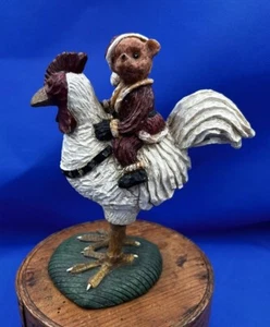 Weihnachten Teddybär reitet auf einem weißen Hahn Huhn Bauernhaus 8 Zoll hoch Harz - Bild 1 von 7