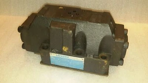 VICKERS DG5S-8-6C-E-M-FW-B5-30 DIRECTIONAL CONTROL VALVE 3000 PSI MAX NEW!! $599 - Picture 1 of 5